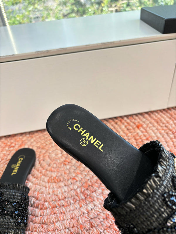 Chanel Bouclé Sandal Black in Fabric Sheepskin 685949