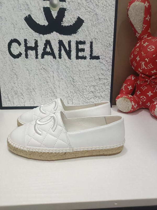 Chanel Espadrilles White in Cowhide 684835