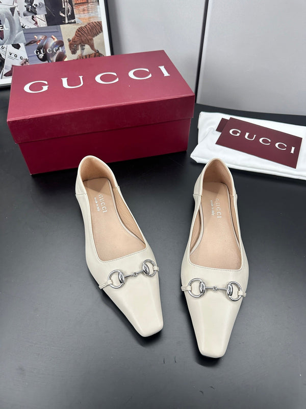 Gucci 26 Vittoria Horsebit Ballet Flats White in Leather 688311