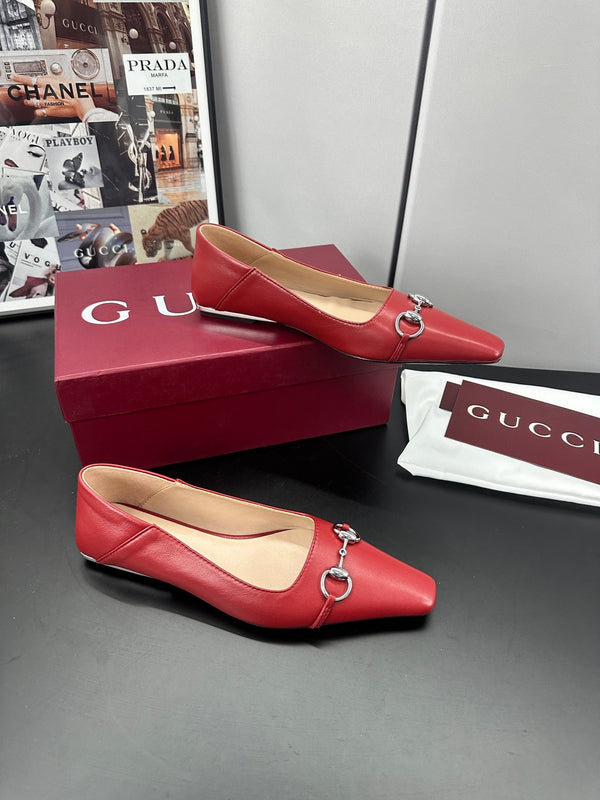 Gucci 26 Vittoria Horsebit Ballet Flats Red in Leather 688310