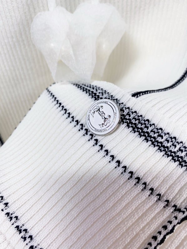 Chanel Vest White in Polyester 204099