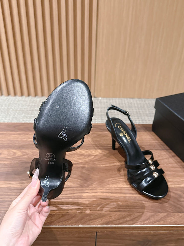 CC 26SS  Strappy High-Heeled 85 Sandals Black in Cowhide 692564