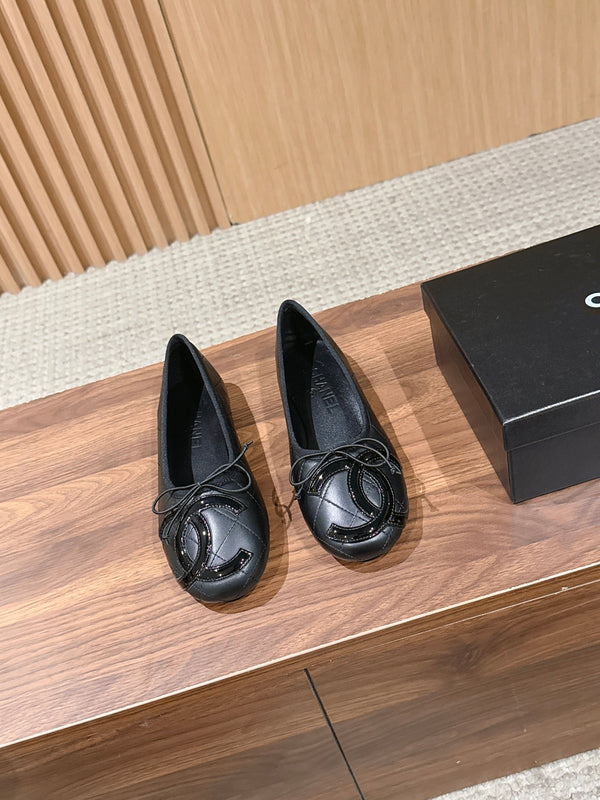 Chanel Vintage Cambon Ballet Flats Black in Lambskin 692526
