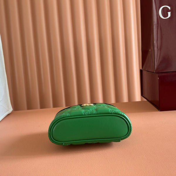 Gucci GG Matelassé Mini Bag 16 Green in Quilted Leather 284909