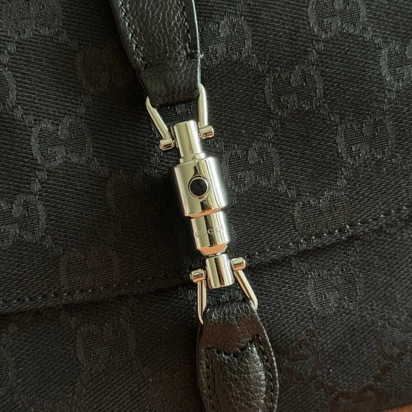 Gucci Aperitivo Medium 26 Shoulder Bag Black in GG Canvas 284943