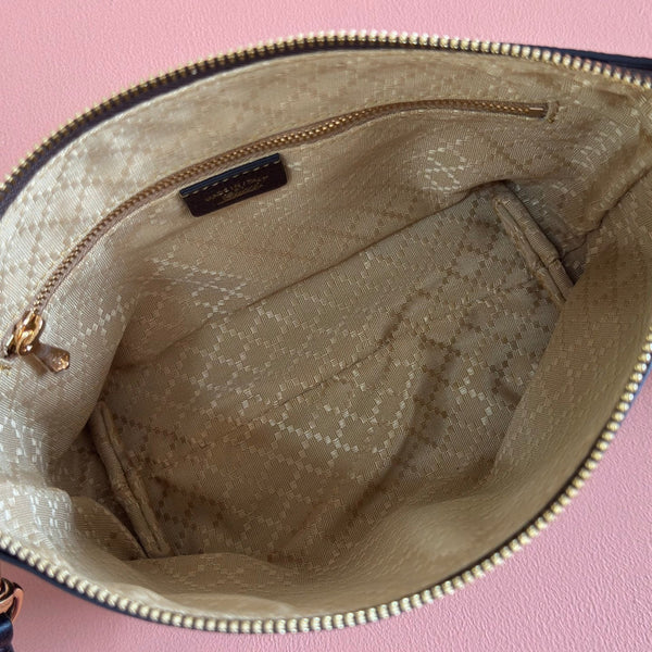 Gucci 26 Coach Shay Crossbody Bag 25.5 Brown in Cowhide 284954