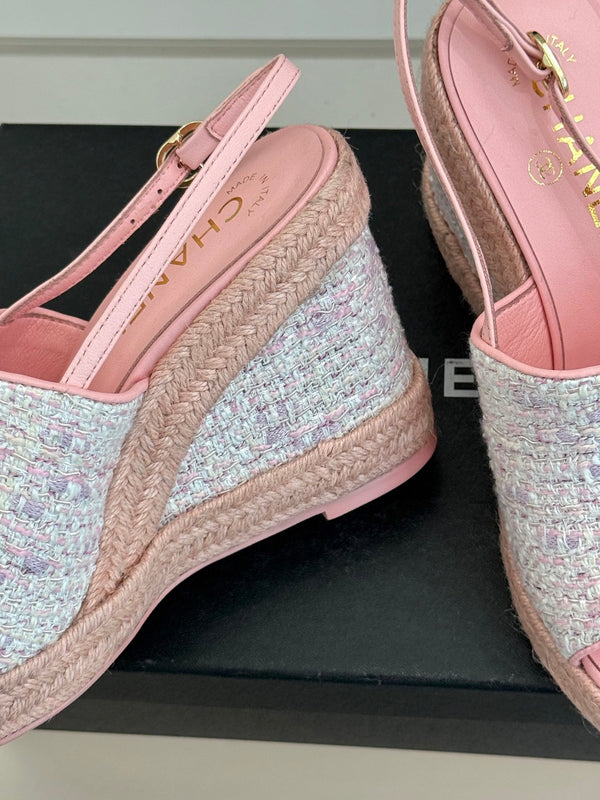 Chanel 26P Double C Rope Wedge Peep Toe Sandals Pink in Knit 706351