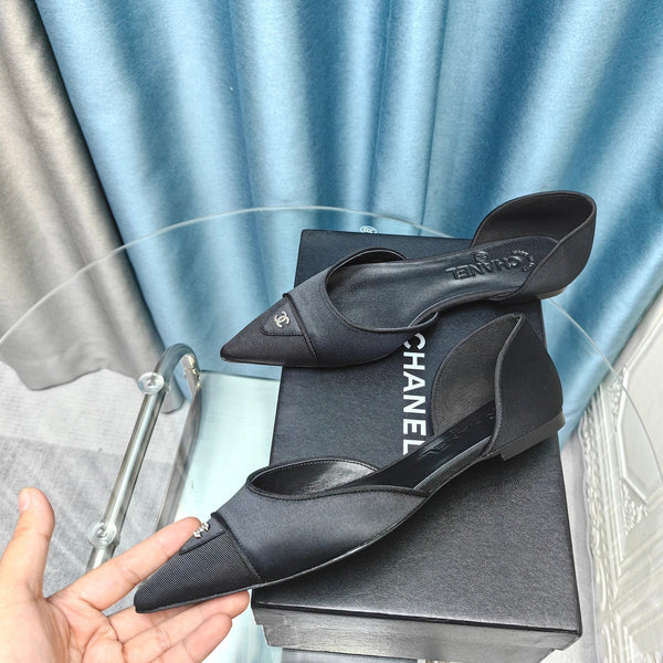 Chanel 26ss Retro Hollow-Out Pointed-Toe Vintage Black in Calfskin 712474