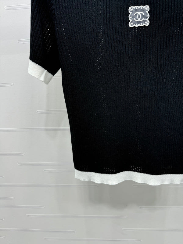 Chanel Short-Sleeve T-Shirt Black in Wool 373088