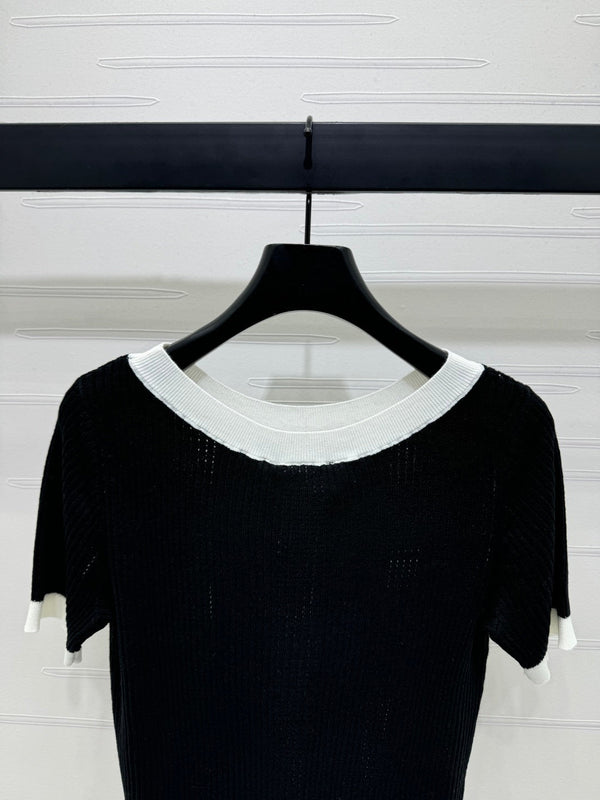 Chanel Short-Sleeve T-Shirt Black in Wool 373088