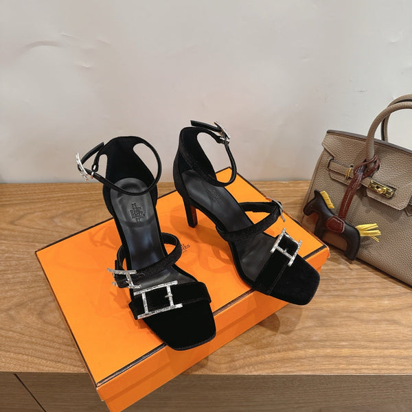 HM  Liv Sandal 10.5 Black in Velvet 744072