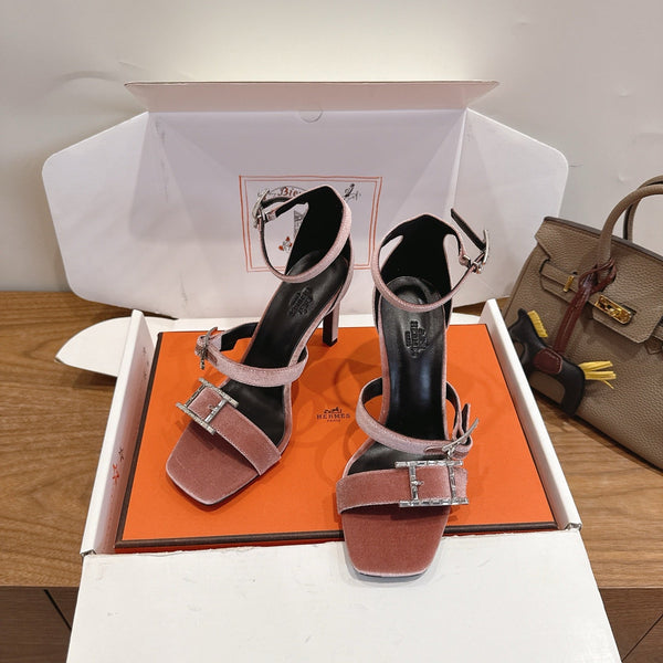 HM  Liv Sandal 10.5 Brown in Velvet 744073