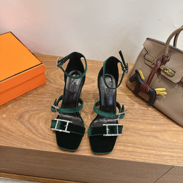 HM  Liv Sandal 10.5 Dark Green in Velvet 744074