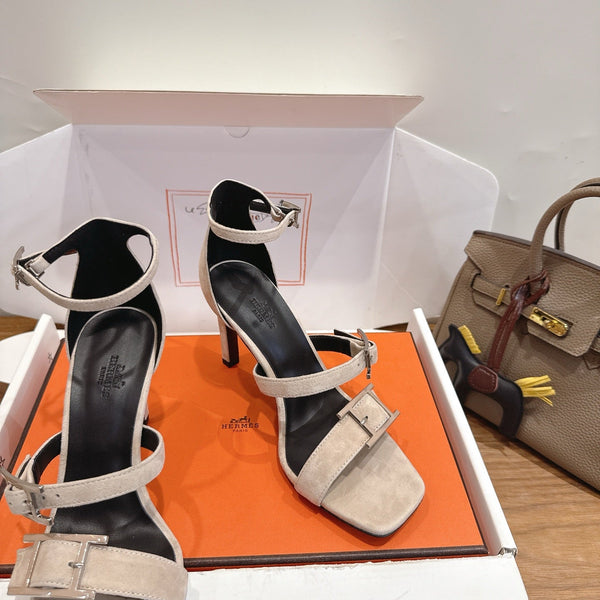 HM  Liv Sandal 10.5 Beige in Deerskin 744075