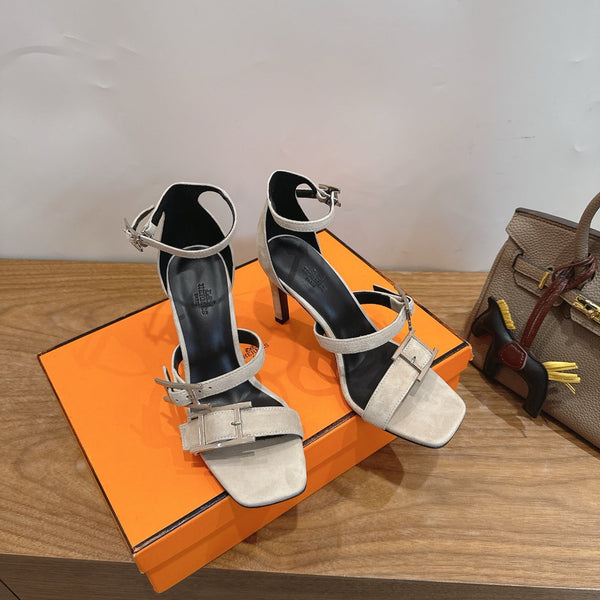 HM  Liv Sandal 10.5 Beige in Deerskin 744075