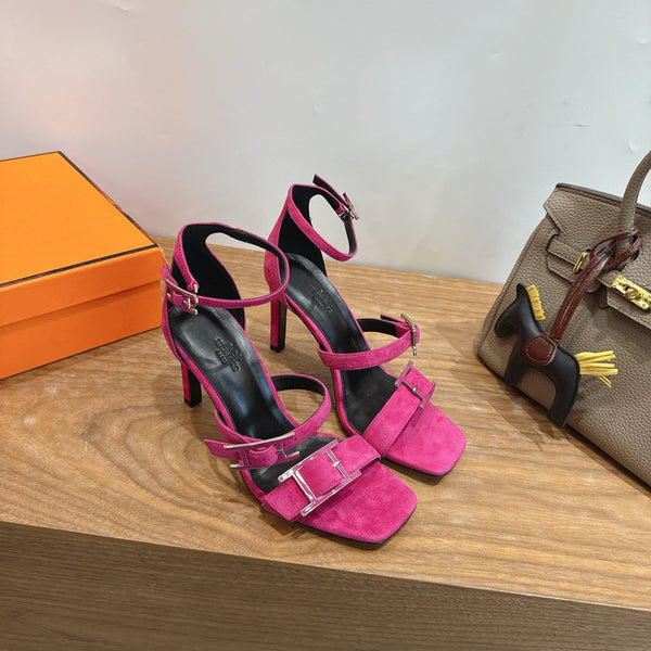 HM  Liv Sandal 10.5 Pink in Deerskin 744076
