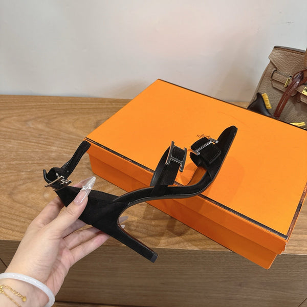 HM  Liv Sandal 10.5 Black in Velvet 744077