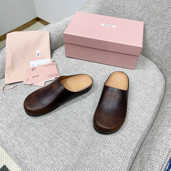 Miu 26 Mules Dark Brown in Cowhide 747402