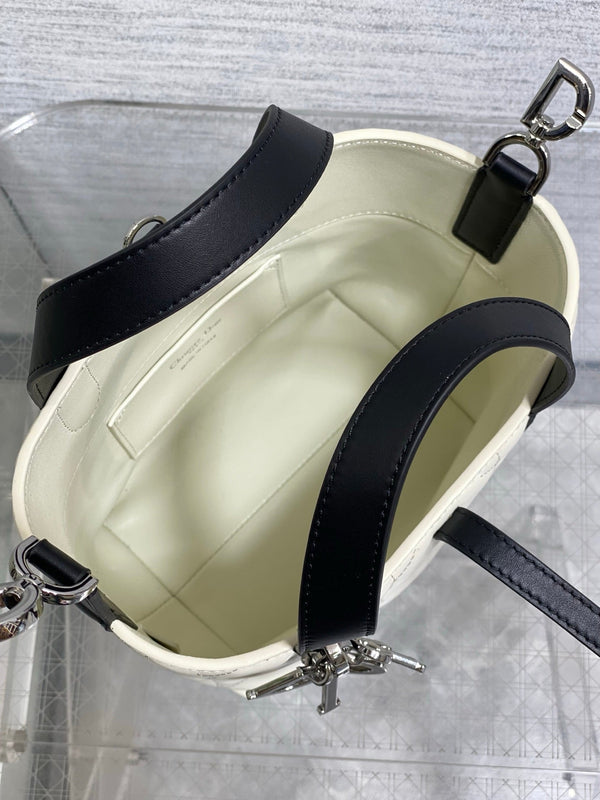 CD Toujours Vertical 18cm White Black in Cowhide 286398