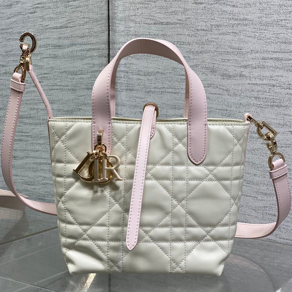CD Toujours Vertical 18cm White Pink in Cowhide 286400