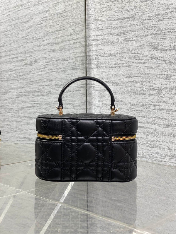 CD Bow-embellished Cosmetic Bag 17.5  Black in Lambskin 286414