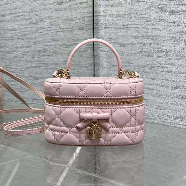 CD Bow-embellished Cosmetic Bag 17.5 Pink in Lambskin 286422