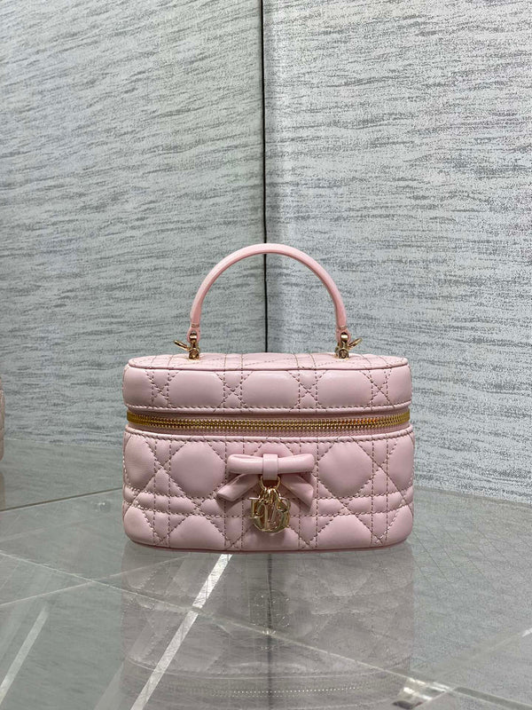 CD Bow-embellished Cosmetic Bag 17.5 Pink in Lambskin 286422