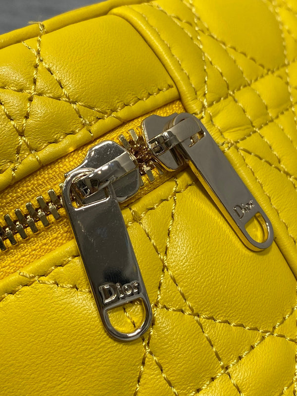CD Bow-embellished Cosmetic Bag 17.5 Yellow in Lambskin 286426