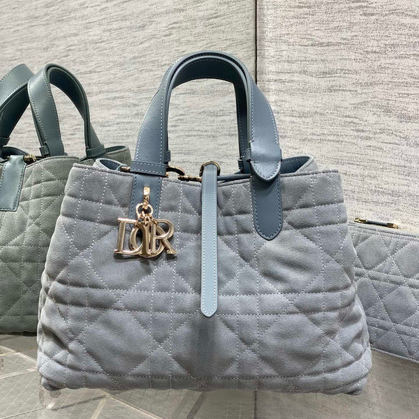 CD Toujours Vertical 28.5cm Light Blue in Suede 286497