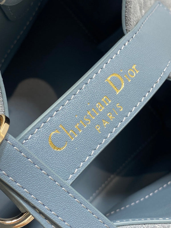 CD Toujours Vertical 23cm Light Blue in Suede 286500