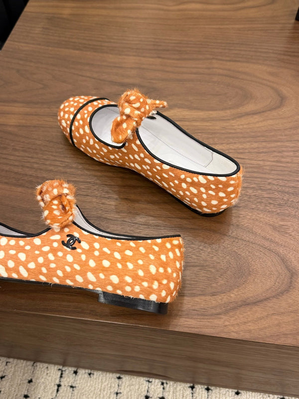 CC 26 Polka Dot Mary Janes Orange in Horsehair 756093