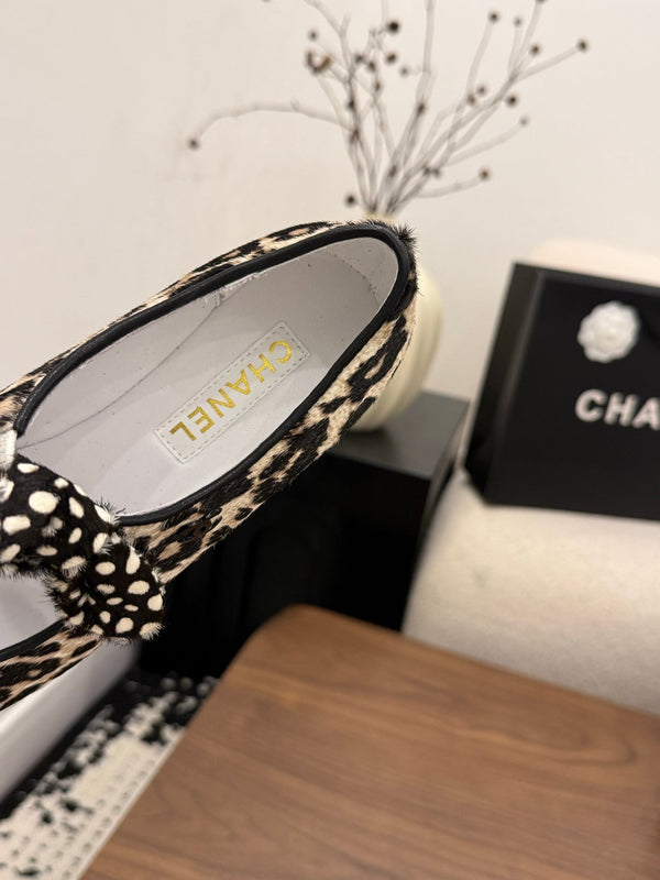 CC 26 Polka Dot Mary Janes Beige in Horsehair 756089