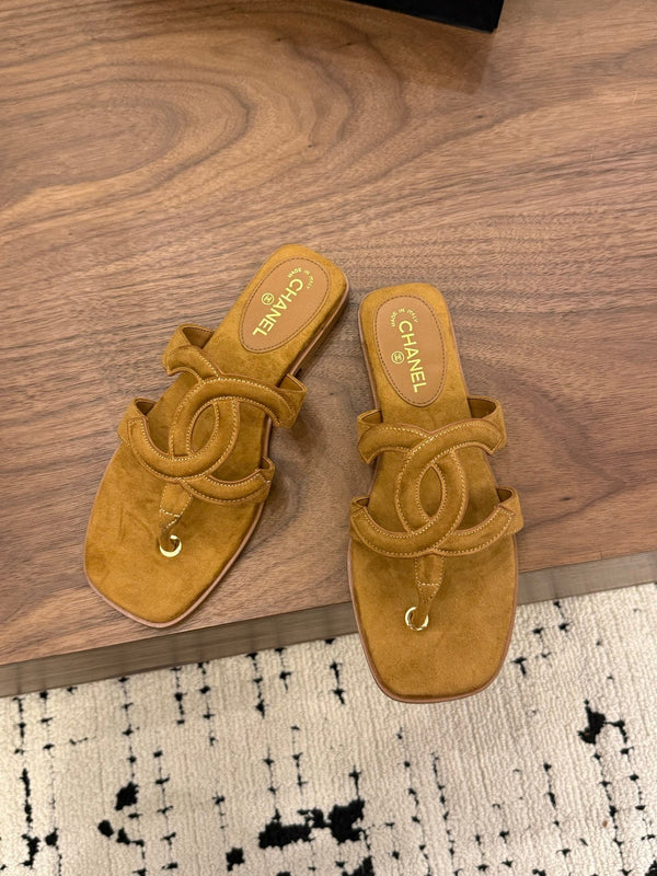 CC 26 Sandal Brown in Velvet 748532