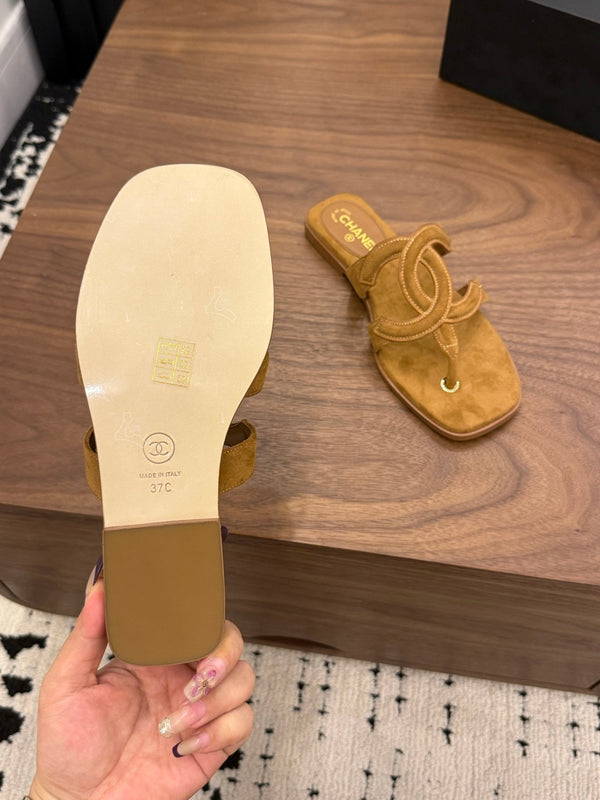 CC 26 Sandal Brown in Velvet 748532