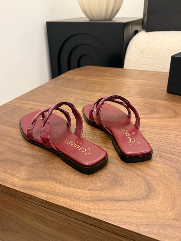 CC 26 Sandal Burgundy in Cowhide 748527