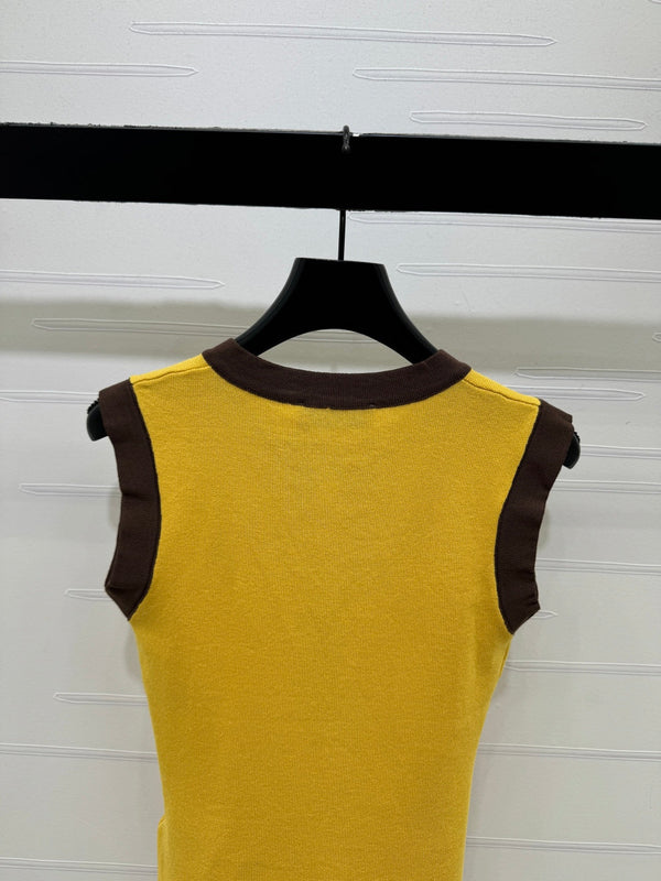 Miu 26 Crew Neck Vest Yellow in Wool 382106