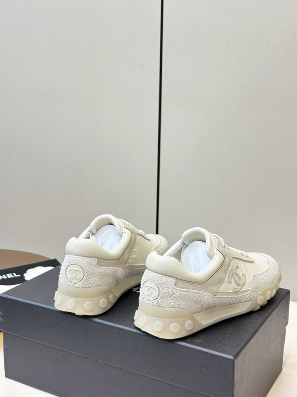CC 26S Baseball Shoes Ivory in Suede and cotton Panels 771239