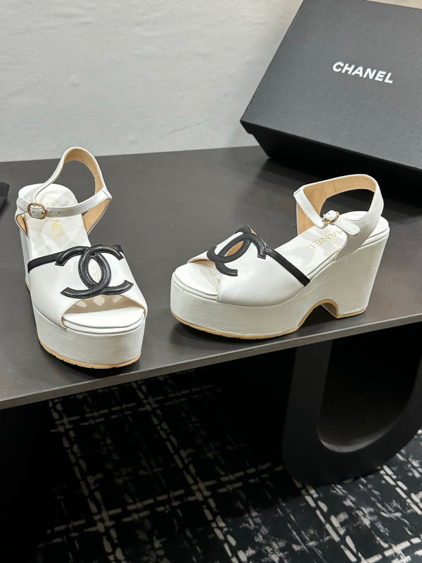 CC Platform Sandal White in Sheepskin 784211