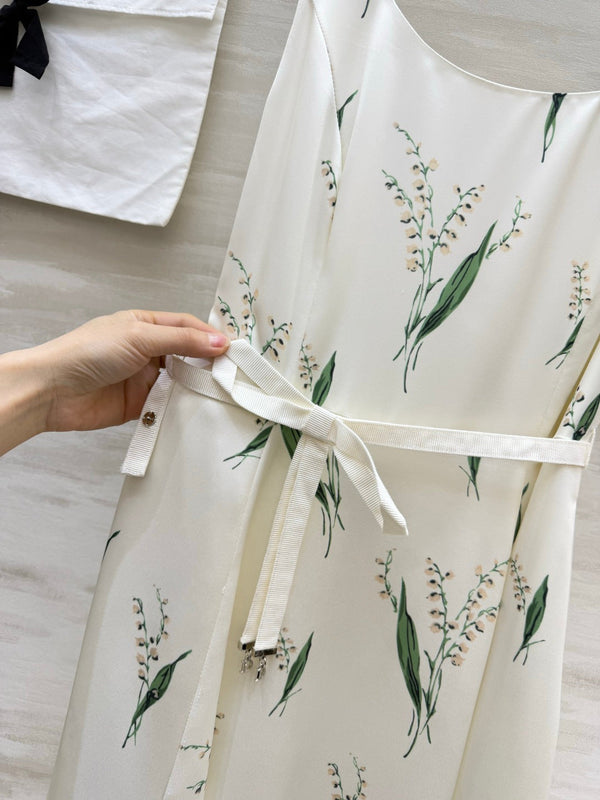 CD 26 Lily of the Valley Print Slip Dress White in Mulberry Silk 384743