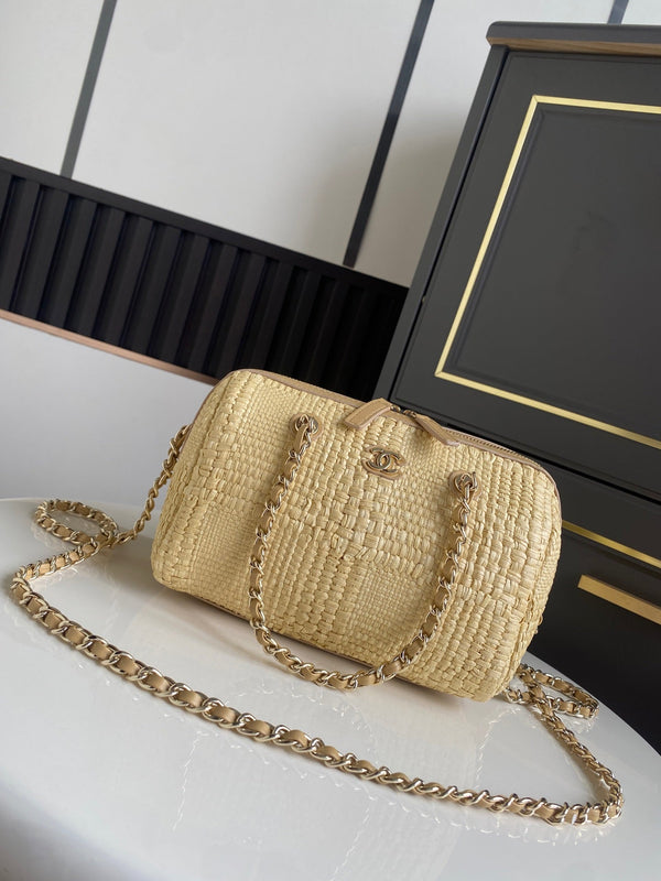 CC Classic Handbag With Chain 18.5cm Beige Woven Coconut Fiber