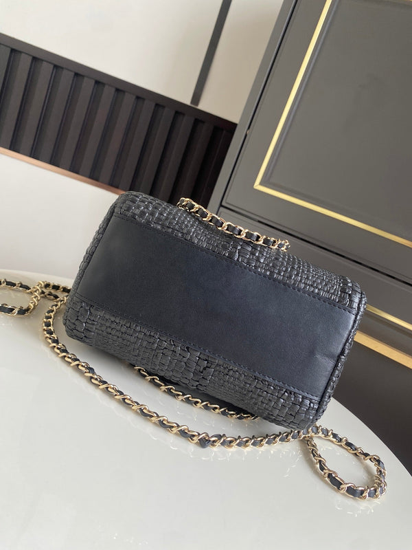 CC Classic Handbag With Chain 18.5cm Black Woven Coconut Fiber