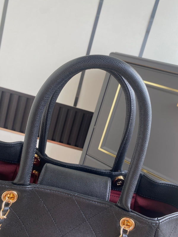 CC Tote Bag 39cm Black Caviar Cowhide