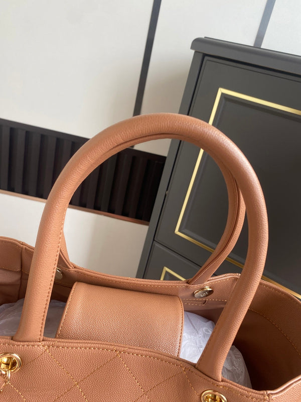 CC Tote Bag 39cm Brown Caviar Cowhide