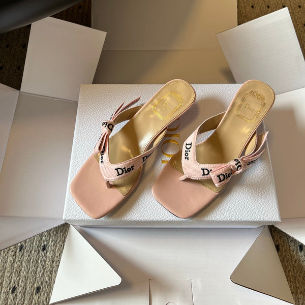 CD Heeled Thong Sandals Light Pink Embroidered Fabric