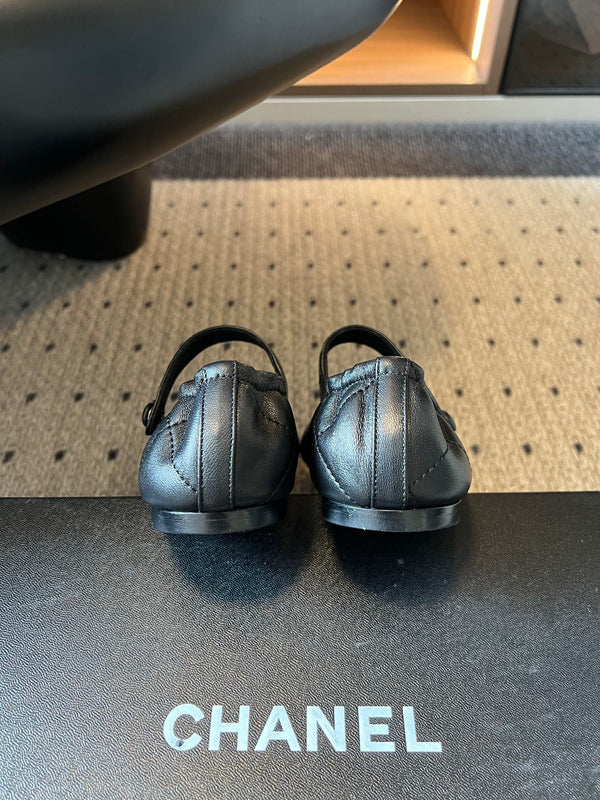CC 26s Coco Beach Mary Jane Flats Black Cowhide