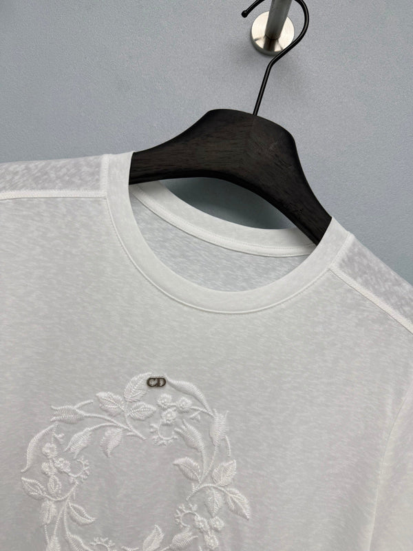 CD 2026 Floral Embroidery Short-Sleeve T-Shirt White Cotton 392386
