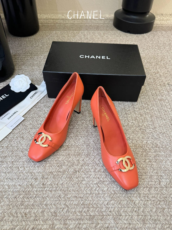 CC 26ss Logo Square-Toe Pumps Light Orange Lambskin 835686