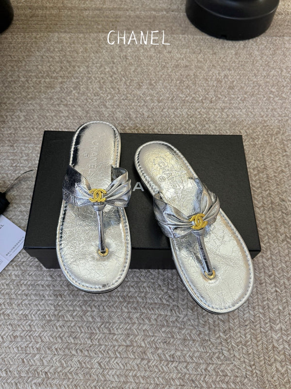 CC 26S Thong Slide Sandals Silver Metallic Cowhide 835642