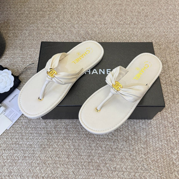 CC 26S Thong Slide Sandals White Cowhide 835641