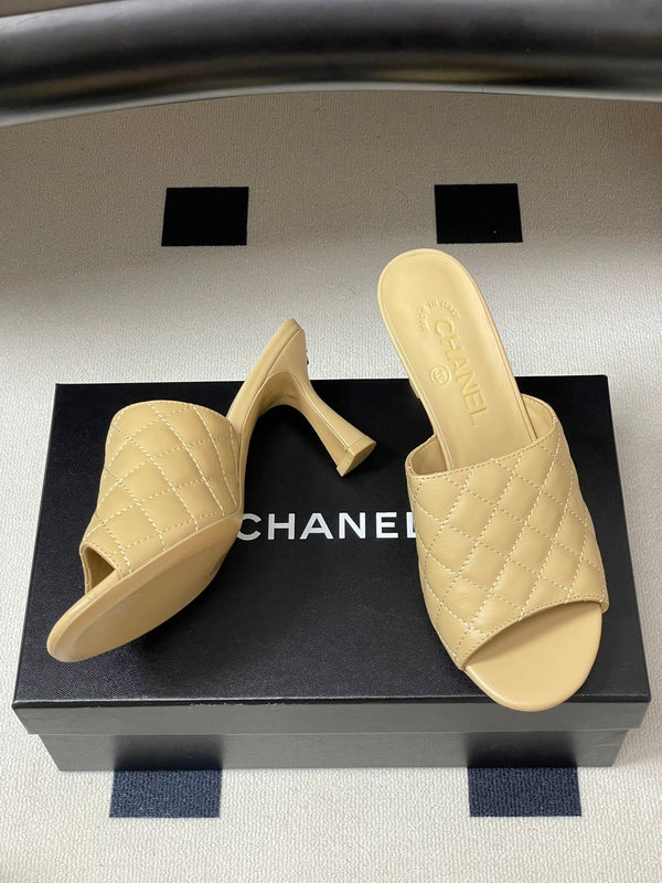 CC Quilted Heeled Sandal 8cm Begie Lambskin 834718